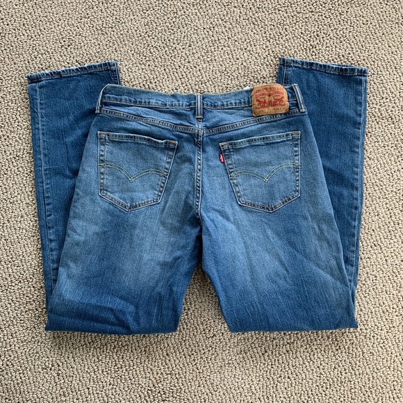 Levi's Other - Men’s Levi’s medium wash jeans